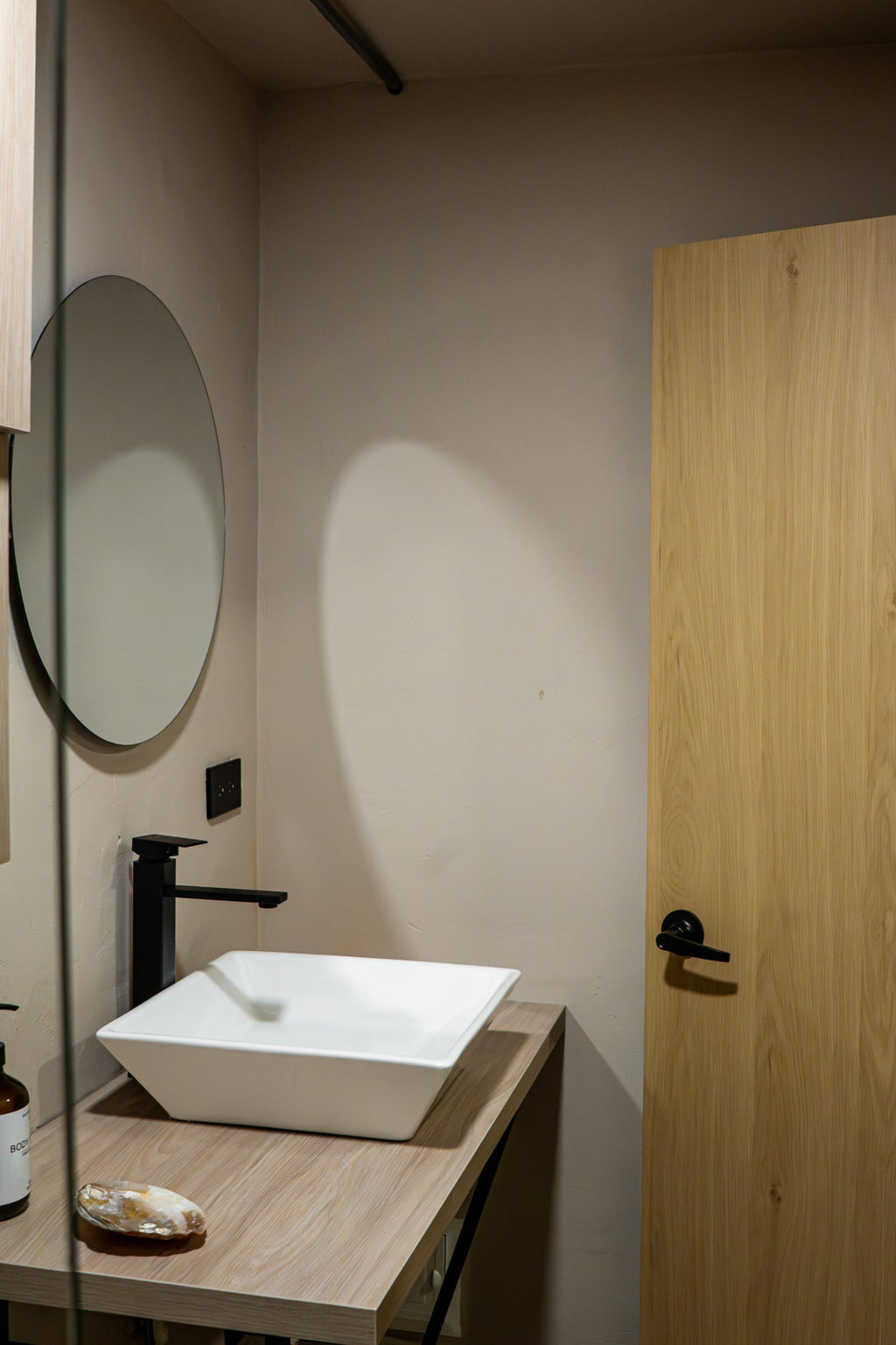 Baño de la segunda alcoba, Apartamento SATORI, Casa Mitho Usaquén